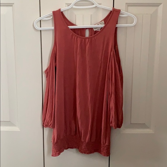 Open shoulder long sleeve - Picture 1 of 2